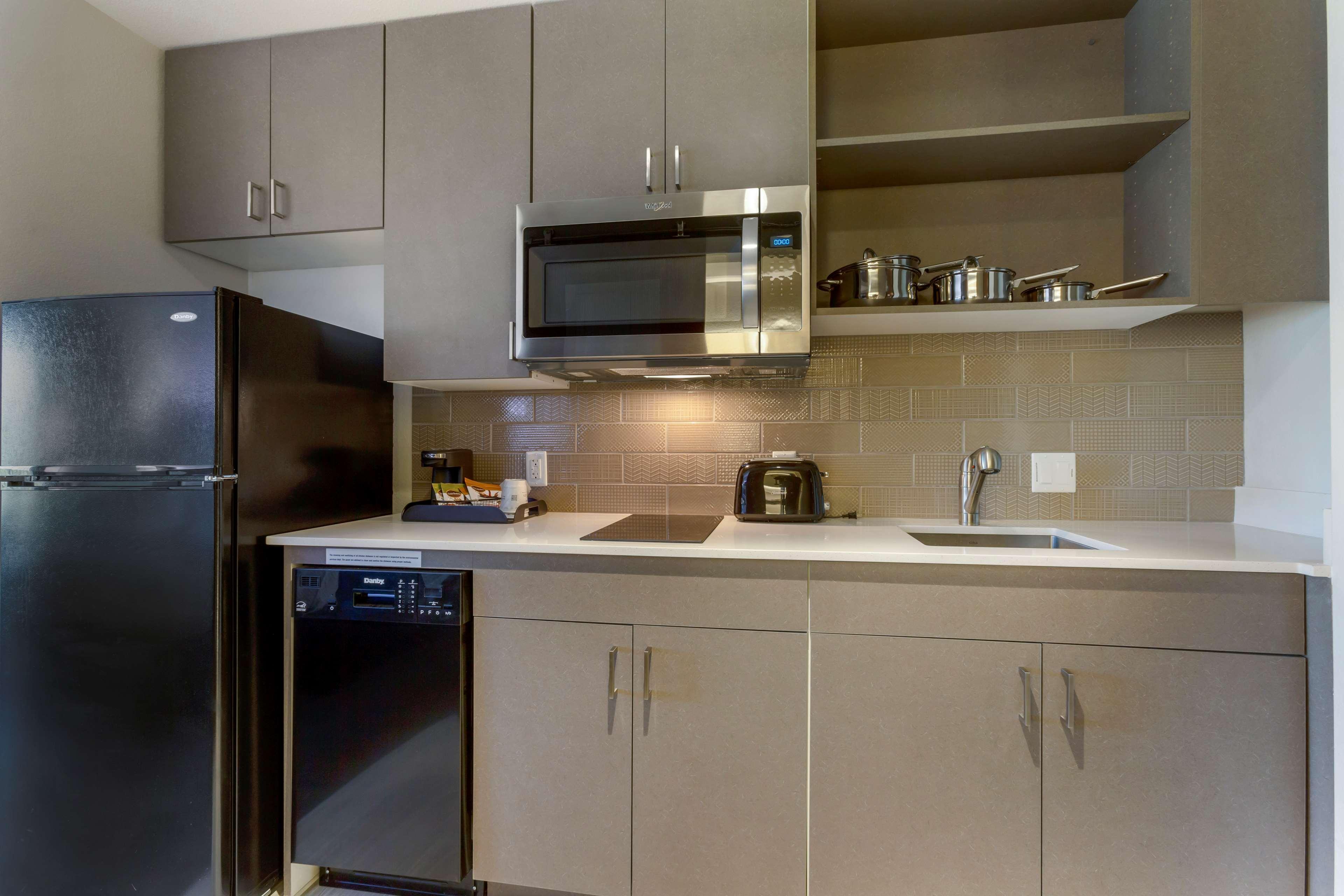 Best Western Plus Executive Residency Phoenix North Happy Valley Exterior foto