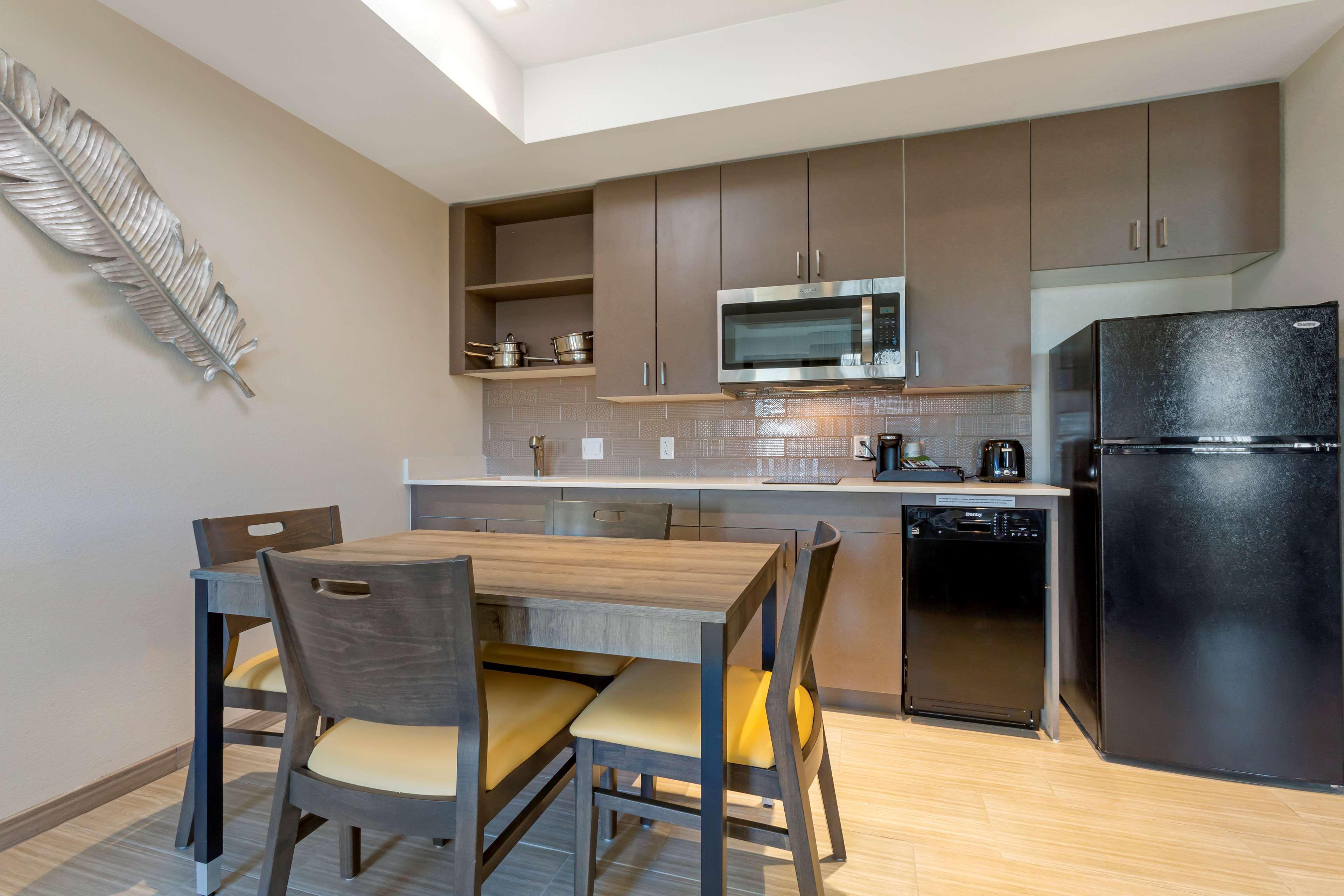 Best Western Plus Executive Residency Phoenix North Happy Valley Exterior foto