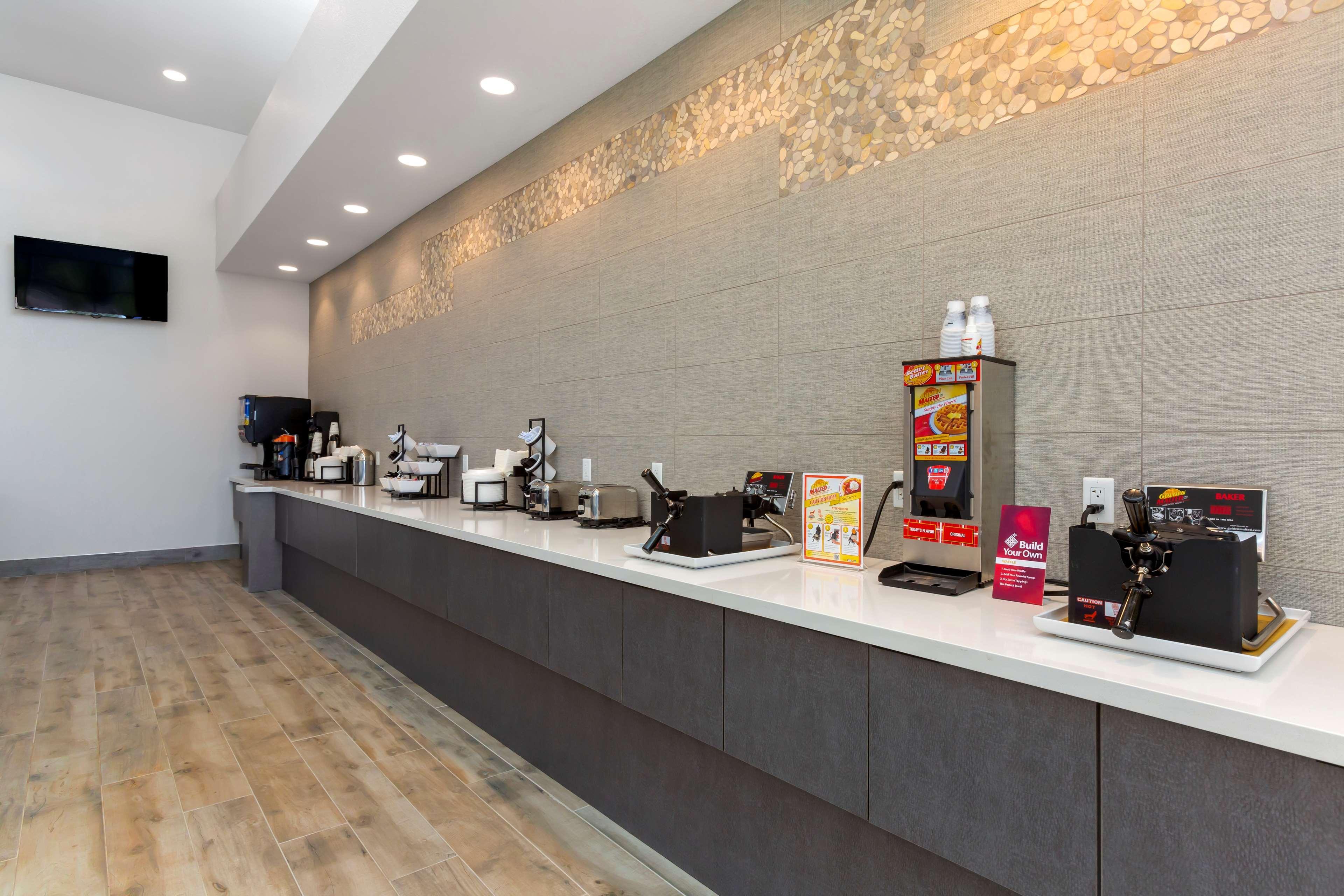 Best Western Plus Executive Residency Phoenix North Happy Valley Exterior foto