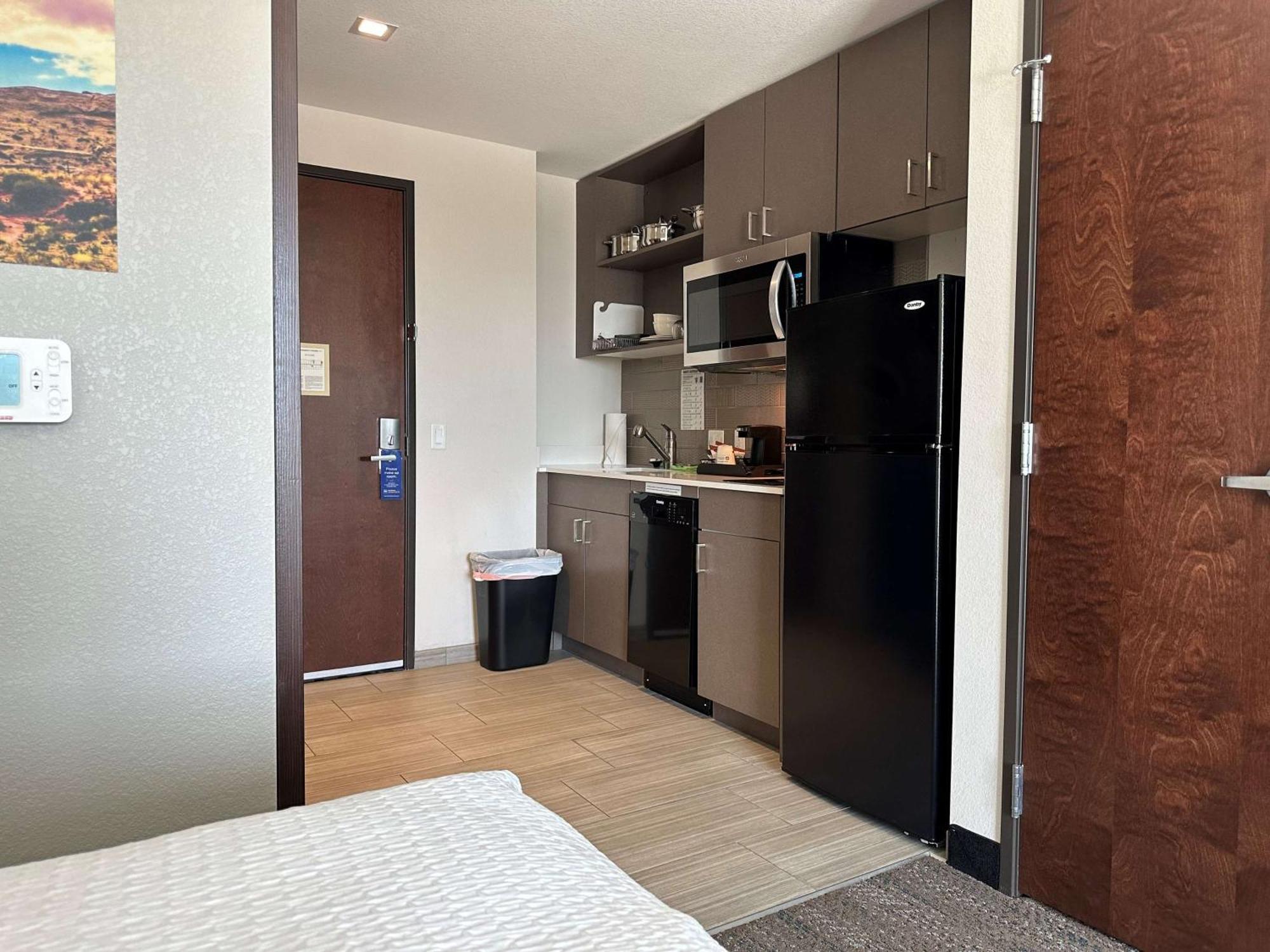 Best Western Plus Executive Residency Phoenix North Happy Valley Exterior foto